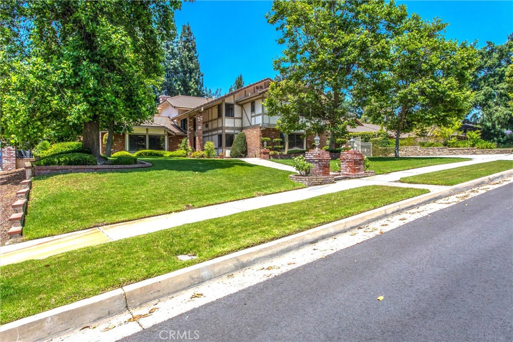 639 Valley View Drive