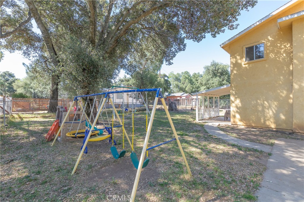 2424 Cypress