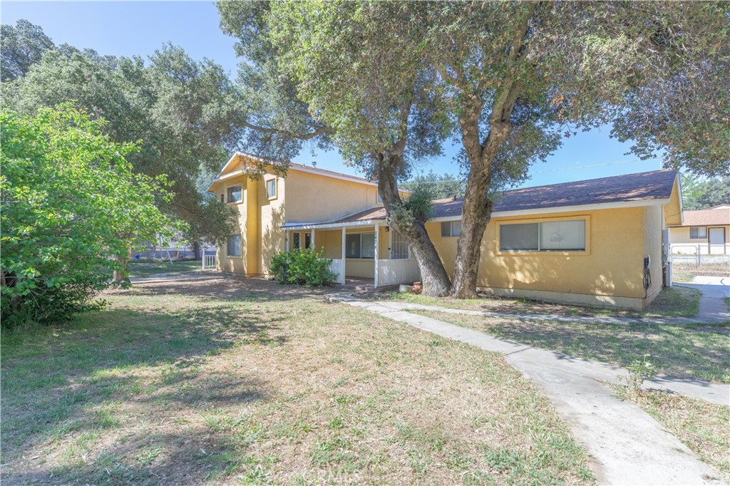 2424 Cypress