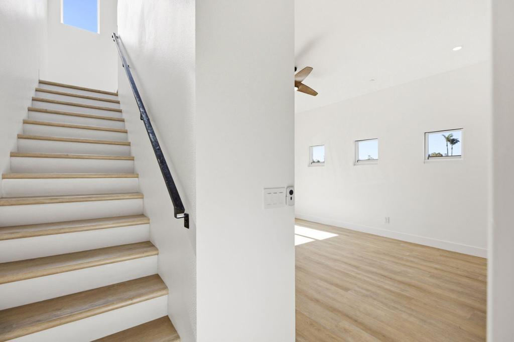 2055 S El Camino Real