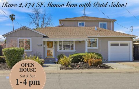 Photo of 15185 15185 Norton St St, San Leandro, CA 94579 (MLS # 41126197)