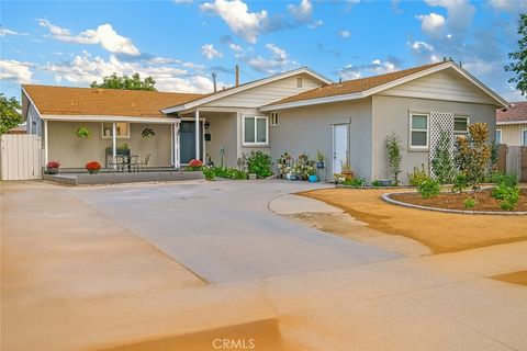 8410 Beckford Northridge CA 91324