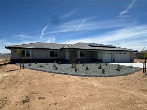 Photo of 15009 Temecula Road Rd, Apple Valley, CA 92307 (MLS # HD26055897)