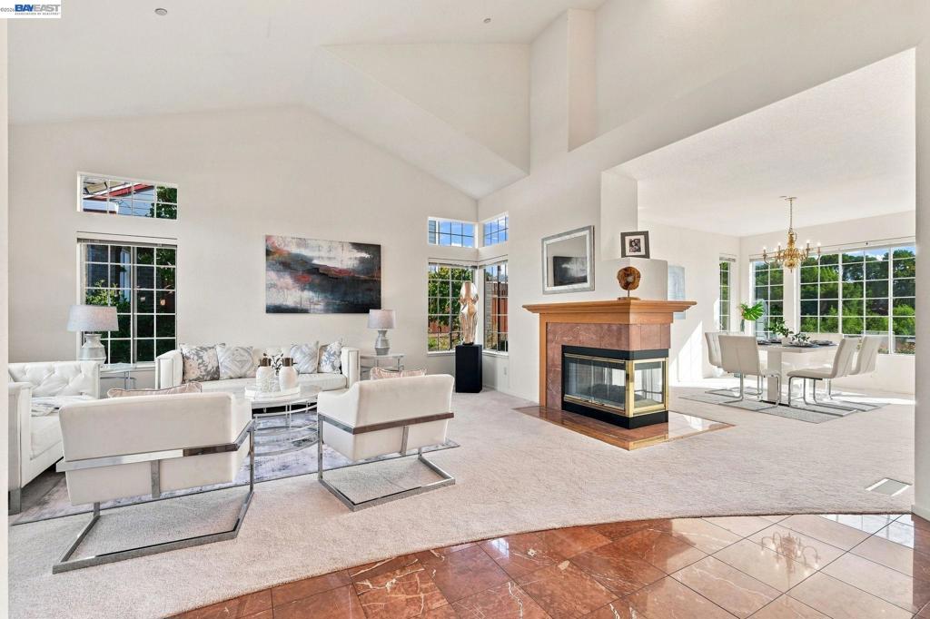 28225 Fox Hollow Dr