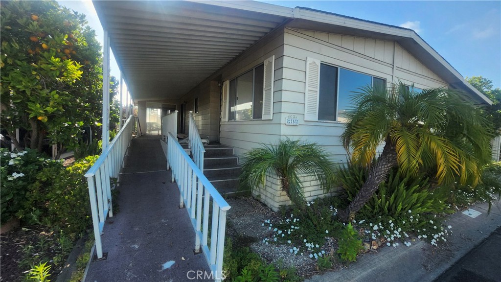 276 El Camino Real