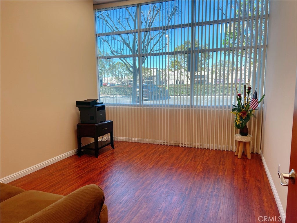 1115 S Grove Avenue 102