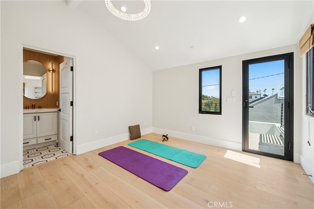 Corona del Mar South of PCH (CDMS) - Residential Lease