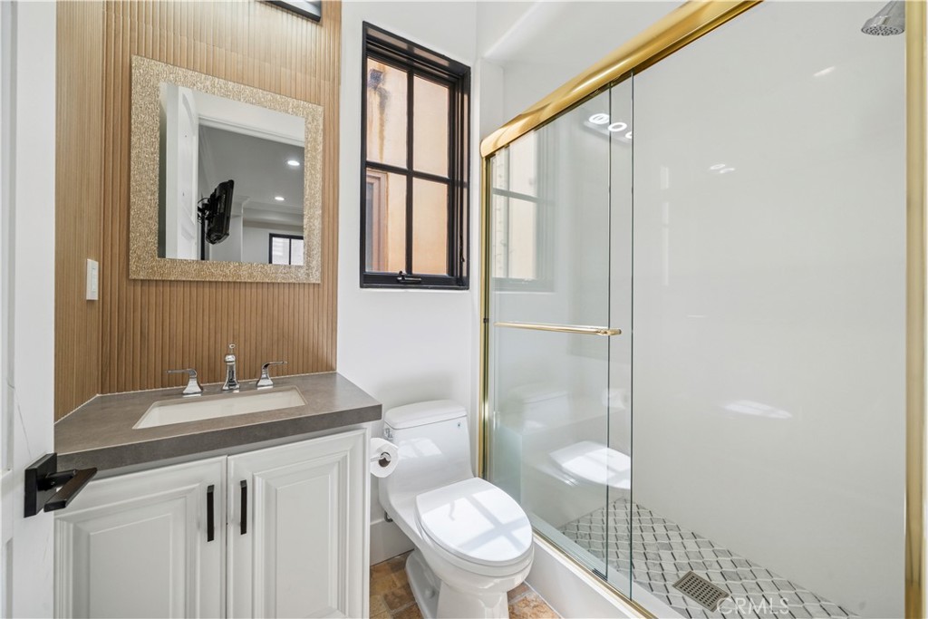 Corona del Mar South of PCH (CDMS) - Residential Lease