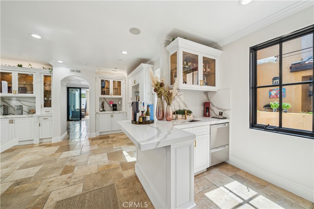 Corona del Mar South of PCH (CDMS) - Residential Lease
