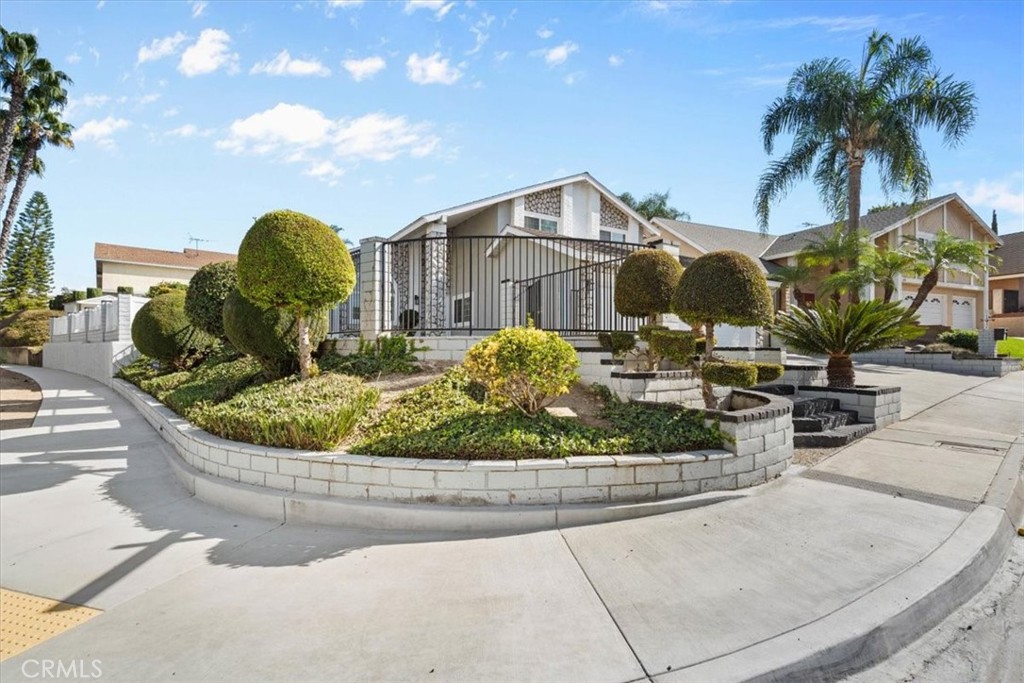 1200 Maple Tree Court