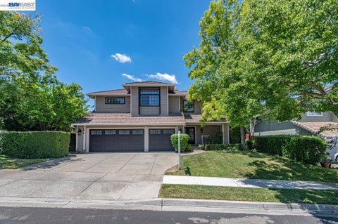 Photo of 620 Amberwood Way WAY, Livermore, CA 94551 (MLS # 41143888)