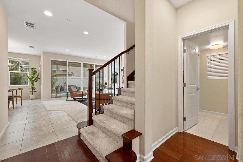 6729 Golden Glen