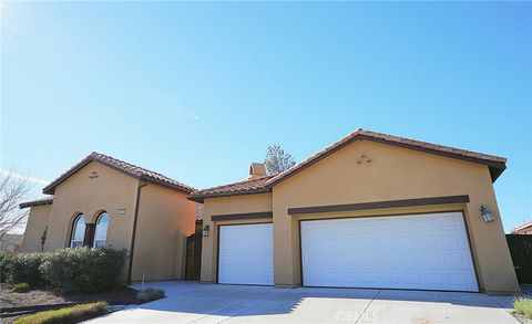 Photo of 1505 Willow PL Pl, Banning, CA 92220 (MLS # OC26011973)