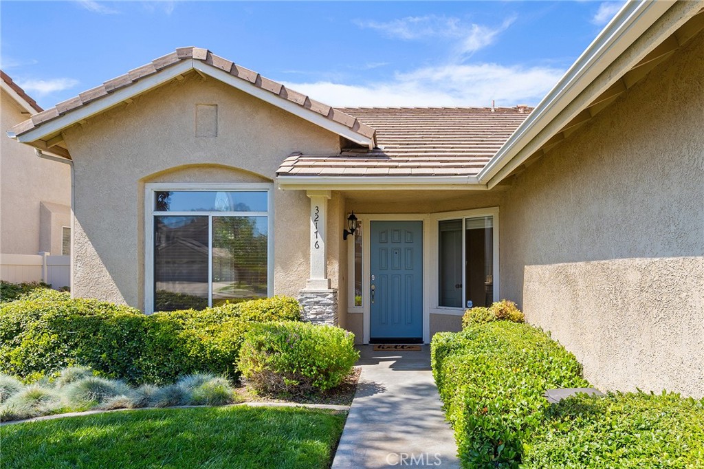 32176 Corte Florecita