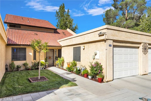 Photo of 19044 Elm Drive, Apple Valley, CA 92308 (MLS # HD26213178)