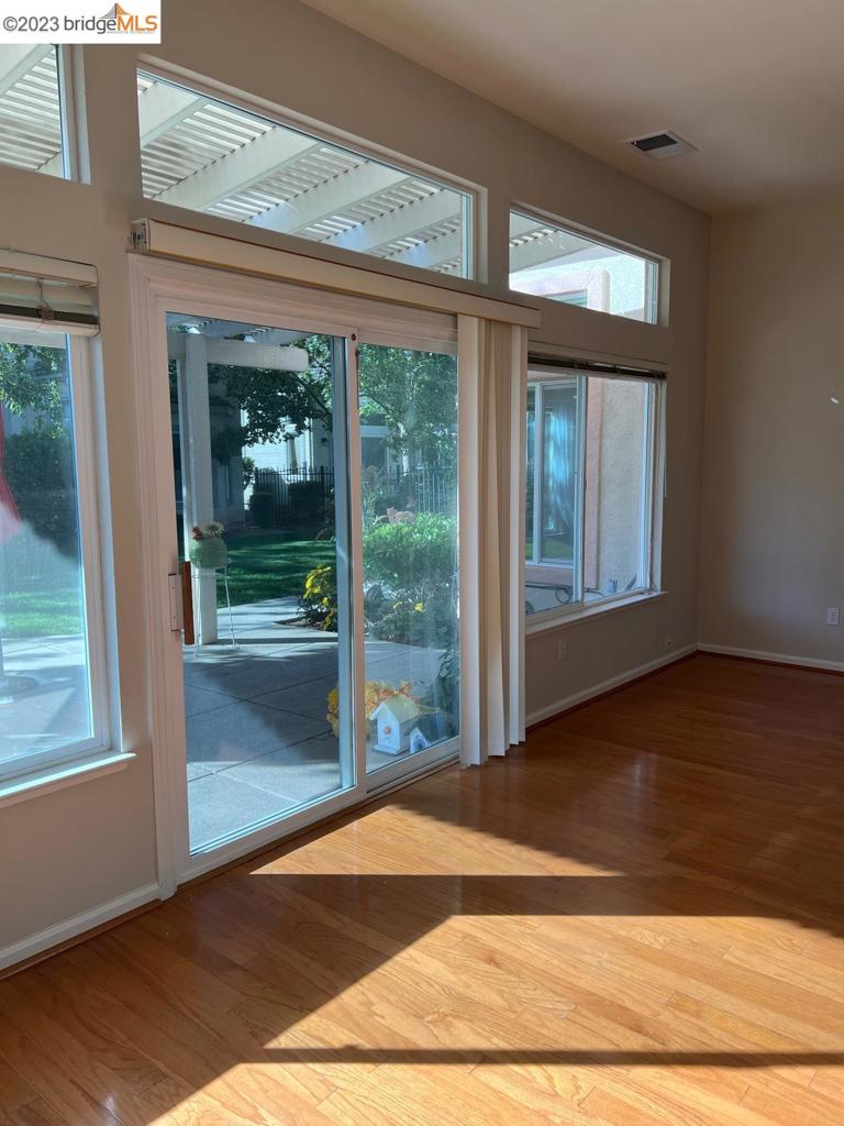 SUMMERSET - Residential Lease