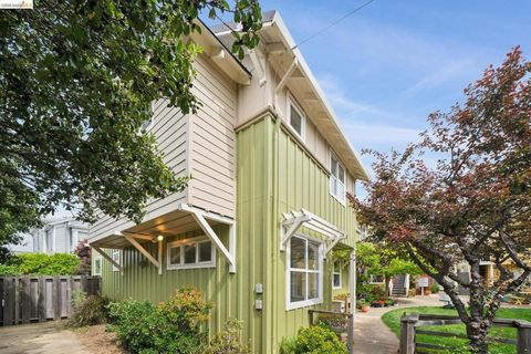 Photo of 480 42Nd St St #E, Oakland, CA 94609 (MLS # 41129230)