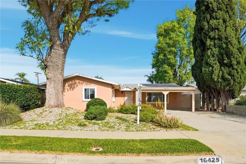 Photo of 16425 Napa, North Hills, CA 91343 (MLS # SR25280710)