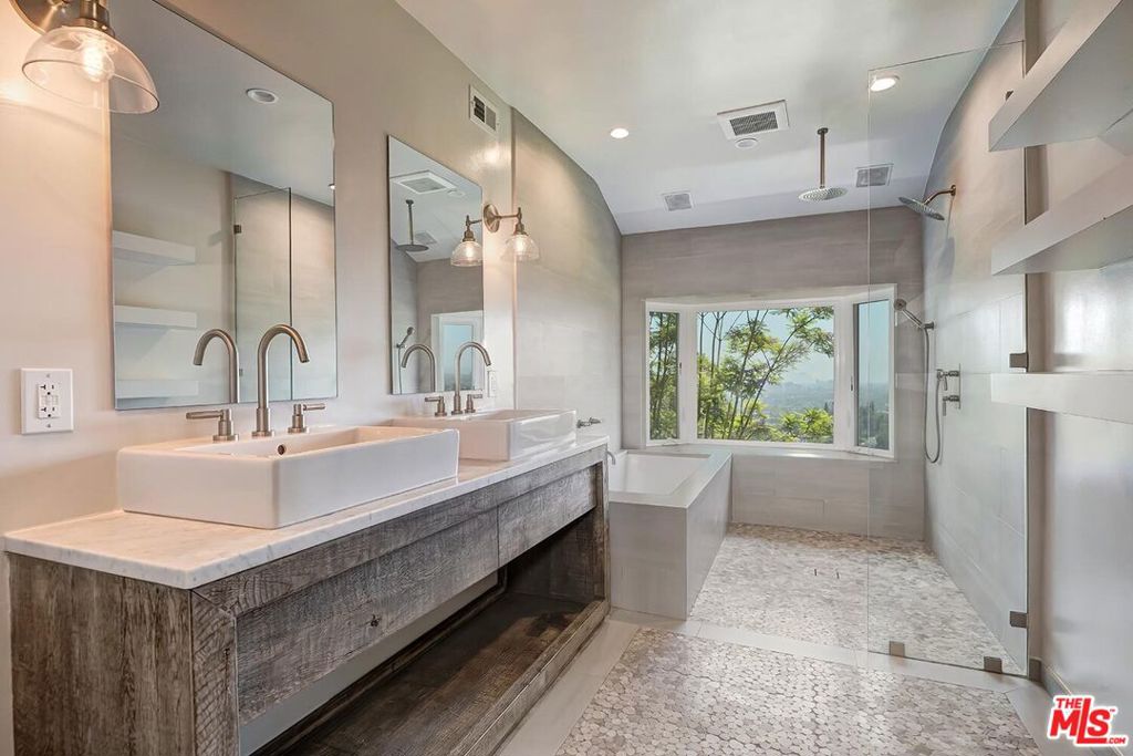 9354 Claircrest Drive