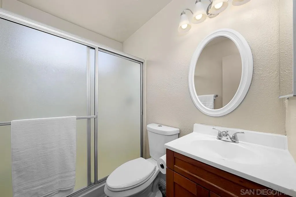 Spring Valley, California 91977, United States, 4 Bedrooms Bedrooms, ,3 BathroomsBathrooms,Residential,Active,164315