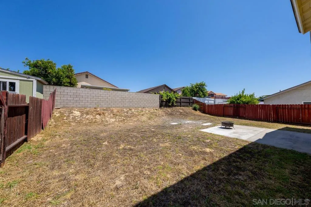 Spring Valley, California 91977, United States, 4 Bedrooms Bedrooms, ,3 BathroomsBathrooms,Residential,Active,164315