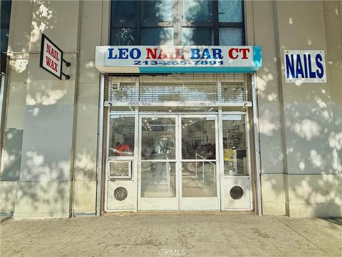 Photo of 111 W 7th St #R6, Los Angeles, CA 90014 (MLS # SR26046397)