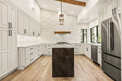 Photo of 26325 Jacqueline Rd RD, Twin Peaks, CA 92391 (MLS # PW26177161)