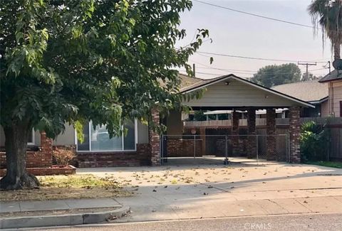 704 N Garden Visalia CA 93291