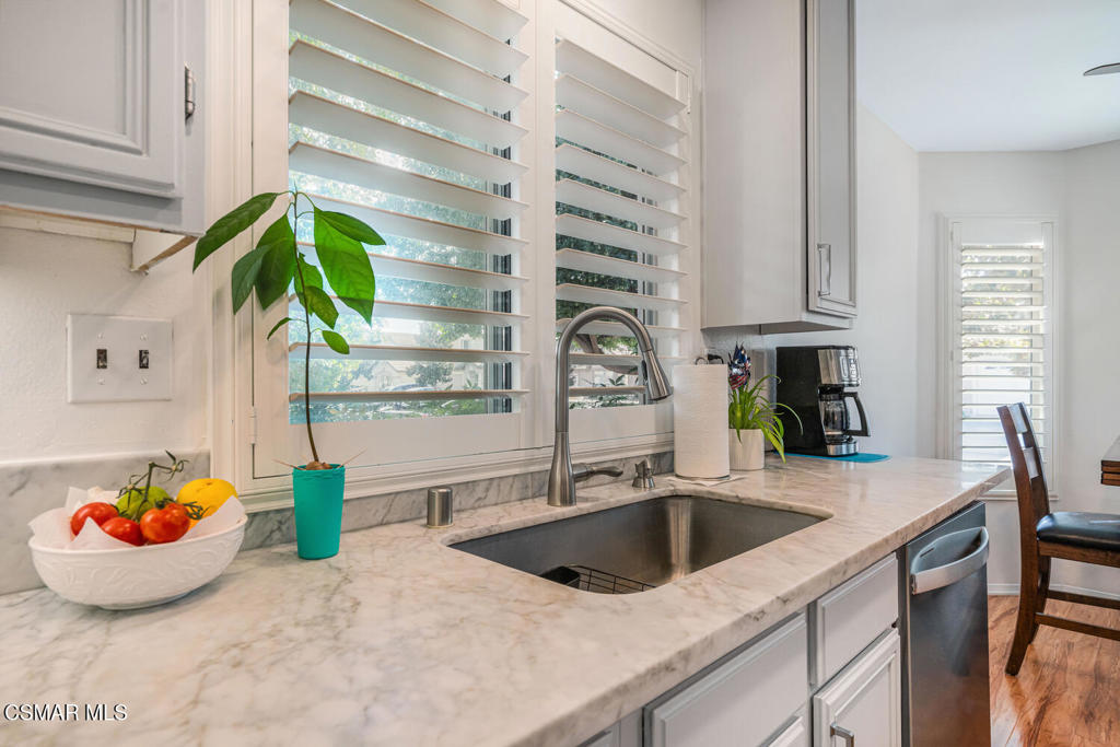Case Flores-460 - 1004942 - Residential