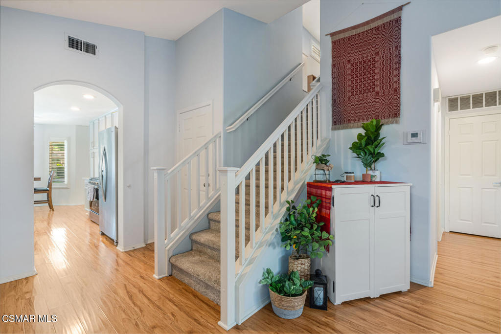 Case Flores-460 - 1004942 - Residential