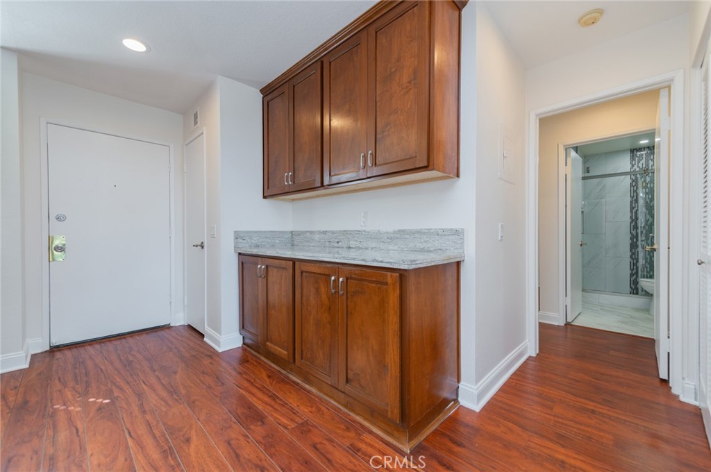 La Vista (LVIS) - Residential