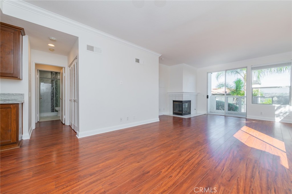 La Vista (LVIS) - Residential