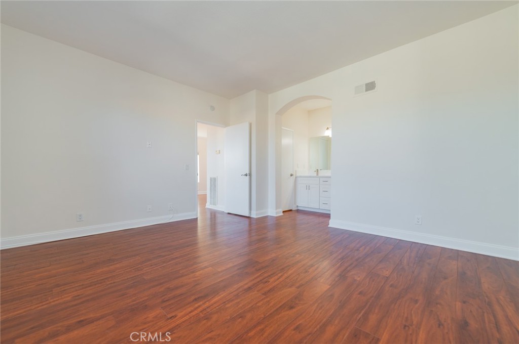 La Vista (LVIS) - Residential