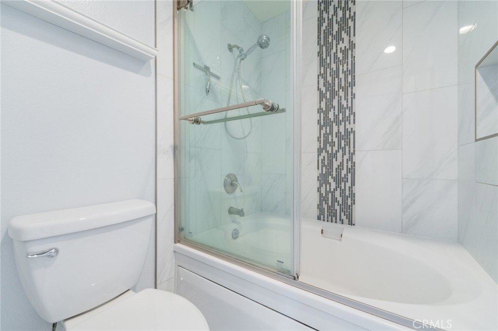 La Vista (LVIS) - Residential