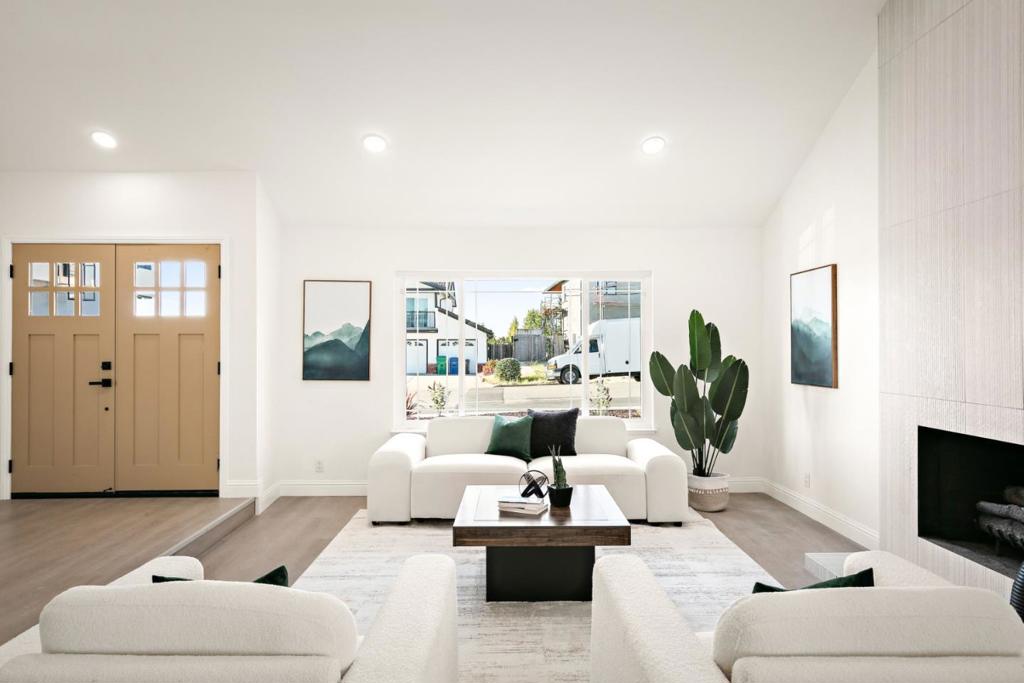 3531 La Mesa Drive