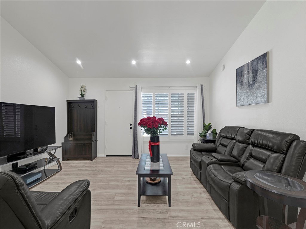 11350 Foothill Boulevard 15