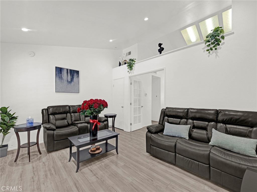 11350 Foothill Boulevard 15
