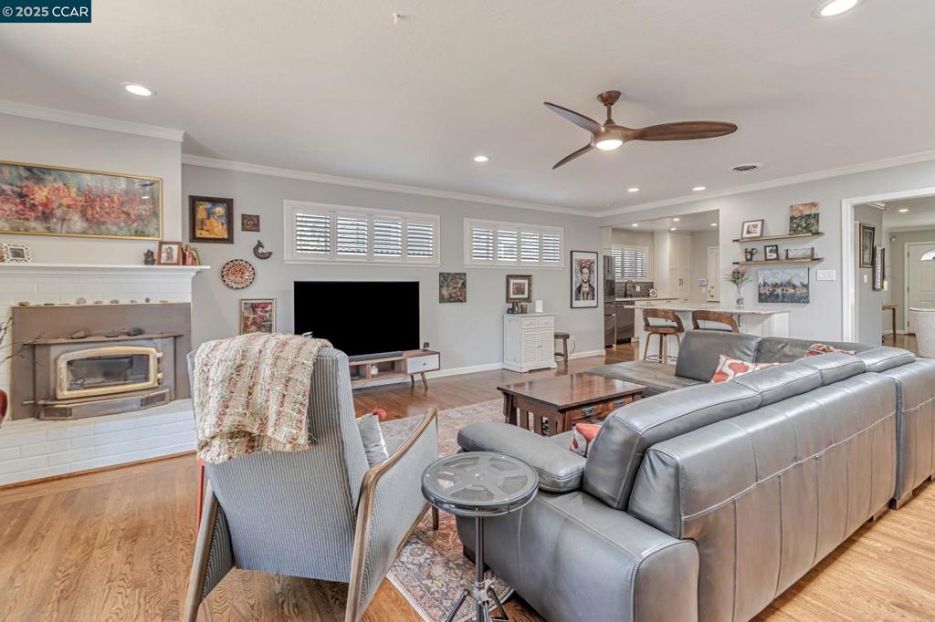 RICHMOND HEIGHTS - Residential