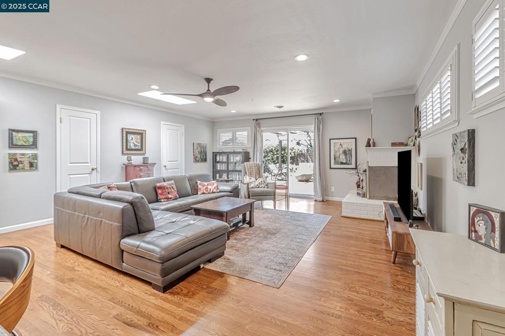 RICHMOND HEIGHTS - Residential
