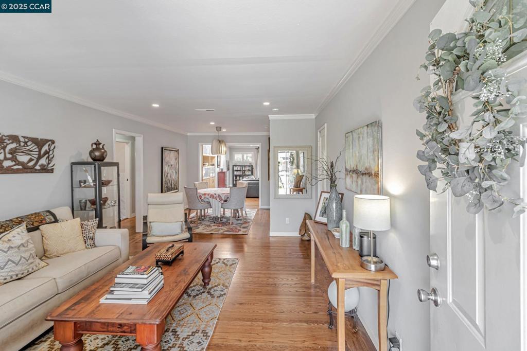 RICHMOND HEIGHTS - Residential