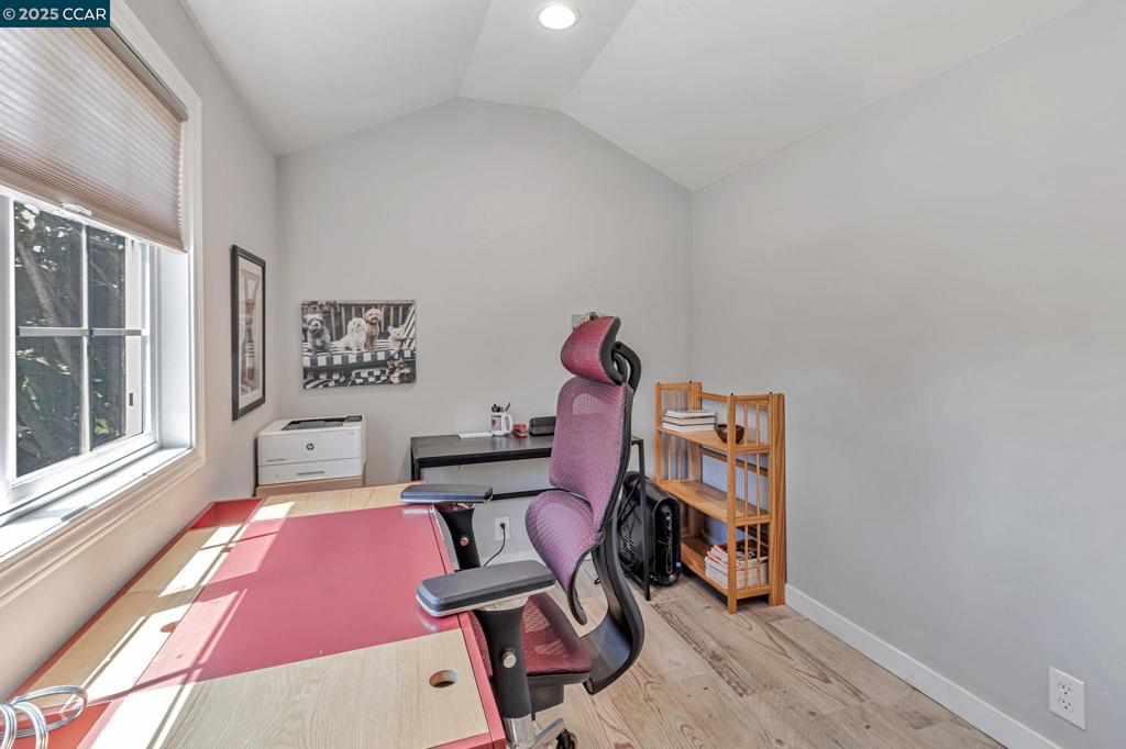 RICHMOND HEIGHTS - Residential