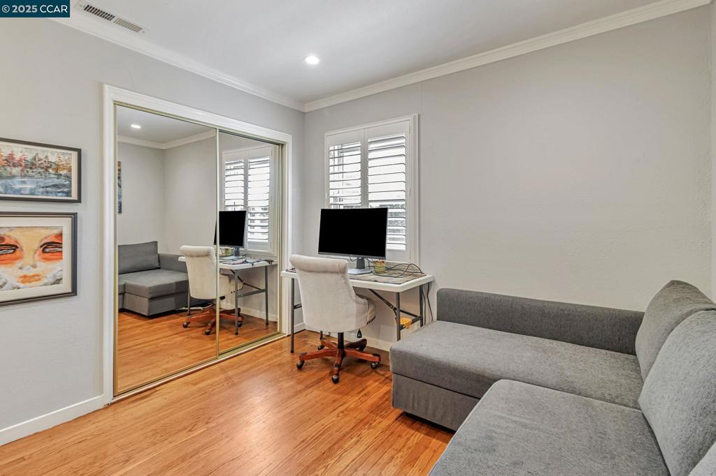 RICHMOND HEIGHTS - Residential