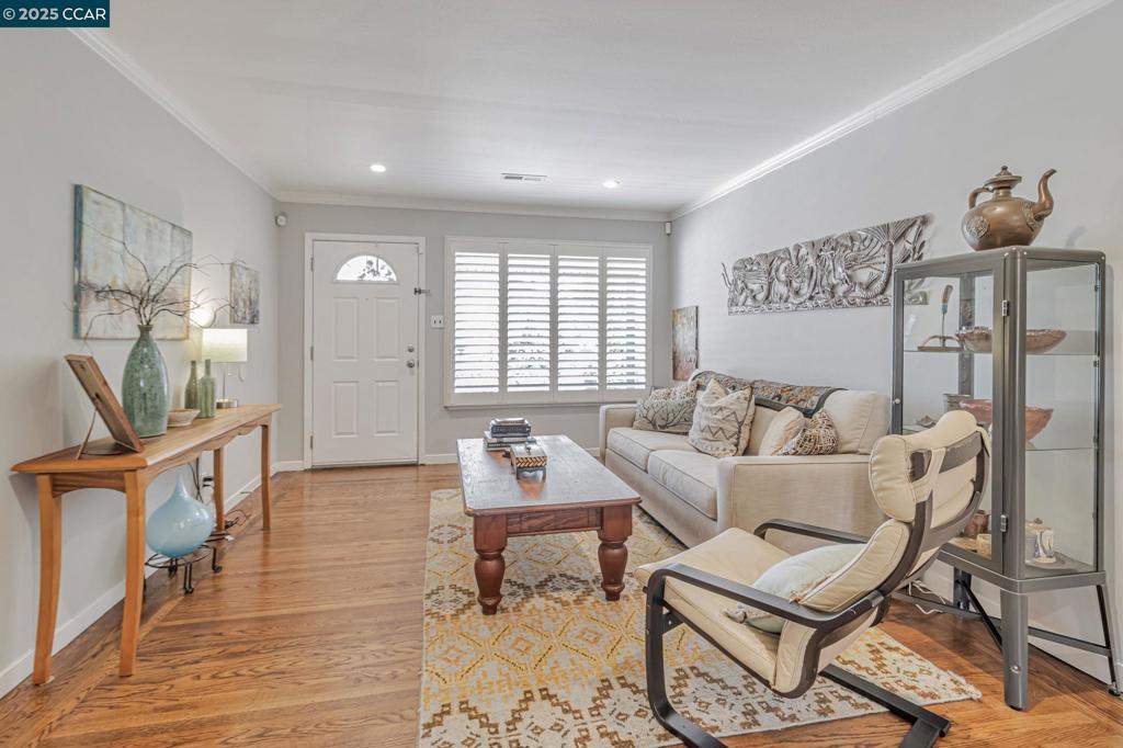 RICHMOND HEIGHTS - Residential