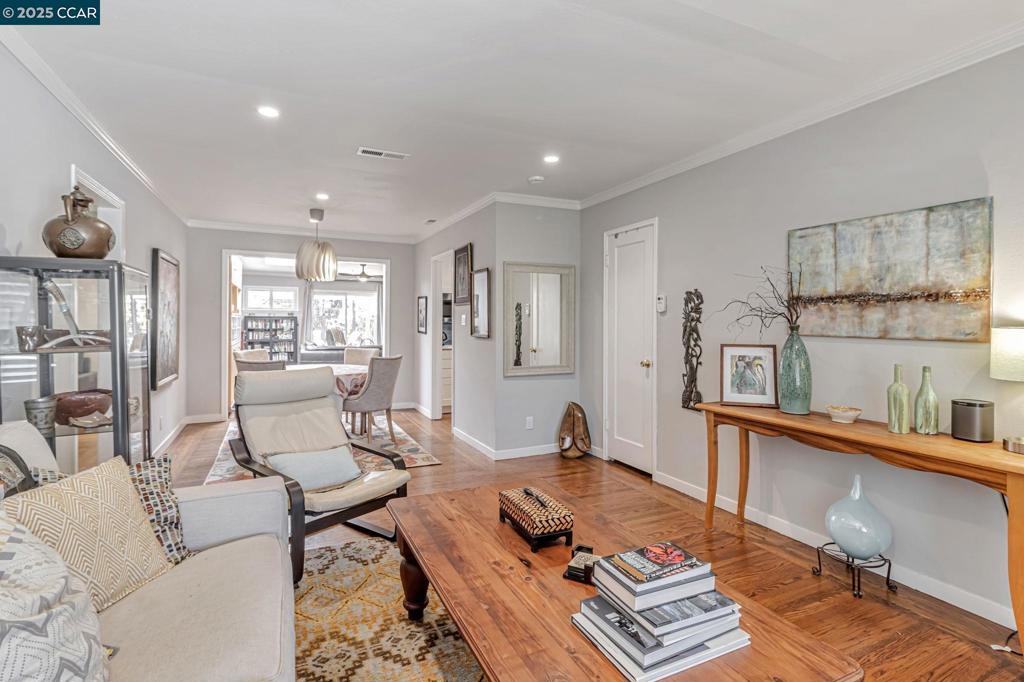 RICHMOND HEIGHTS - Residential