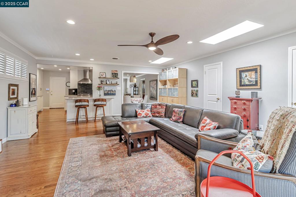 RICHMOND HEIGHTS - Residential