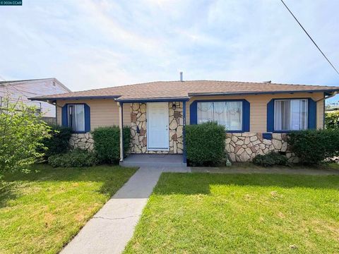 Photo of 238 Fitzpatrick Rd Rd, Oakland, CA 94603 (MLS # 41128936)