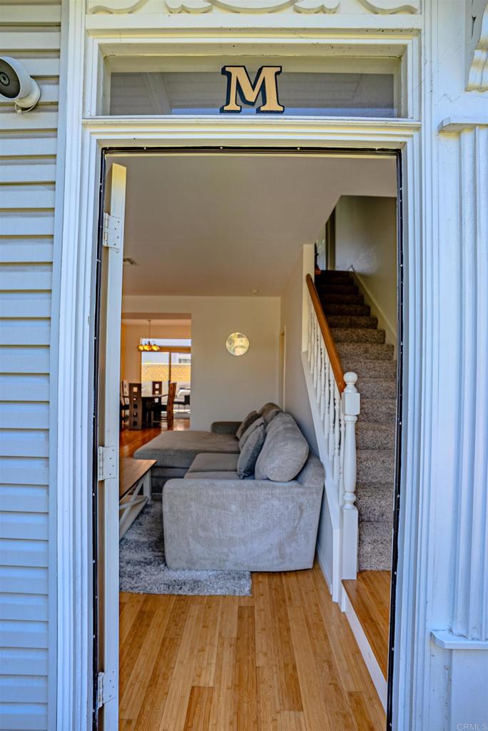 211 Dahlia Ave. M