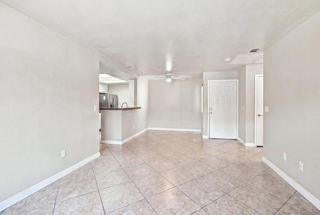 16377 Lakeshore Dr. 2F