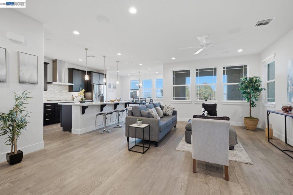 17 Ben Nevis Pl