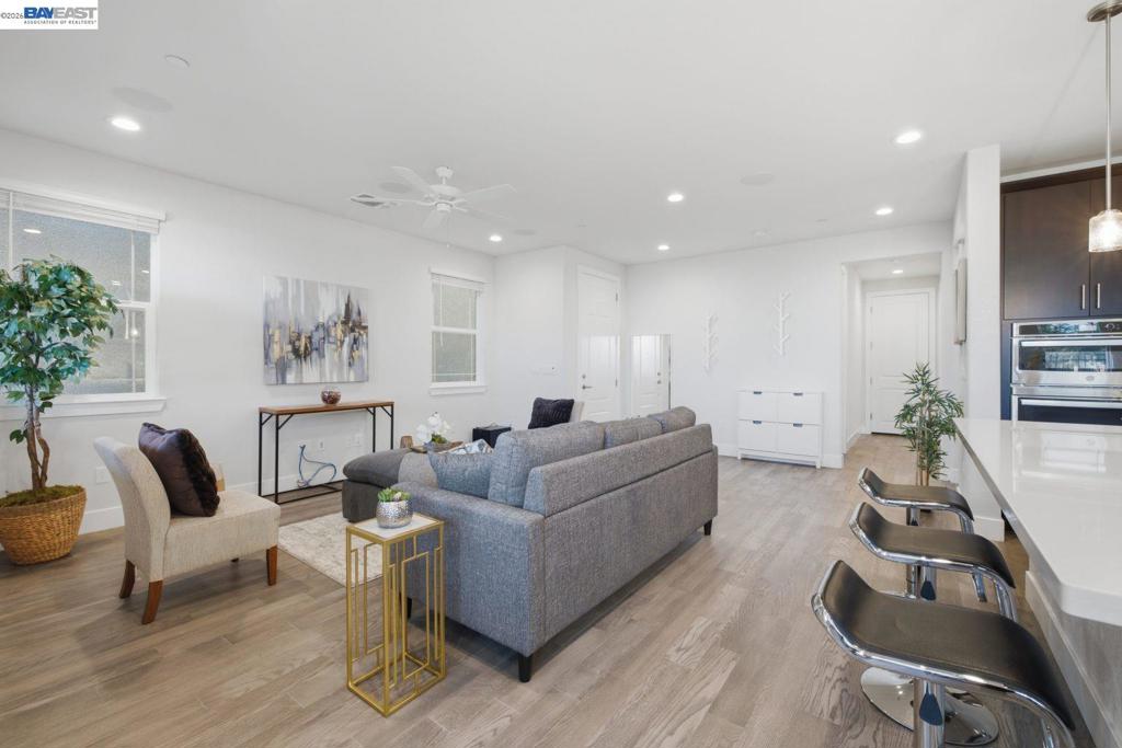17 Ben Nevis Pl